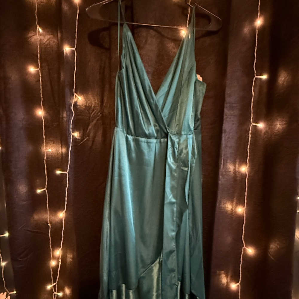 Altered State SIZE Large Green Satin Dress - NWT